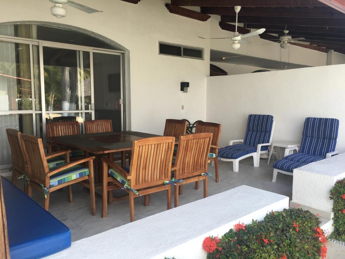 Casa Romantica De Playa Ixtapa  Exterior photo